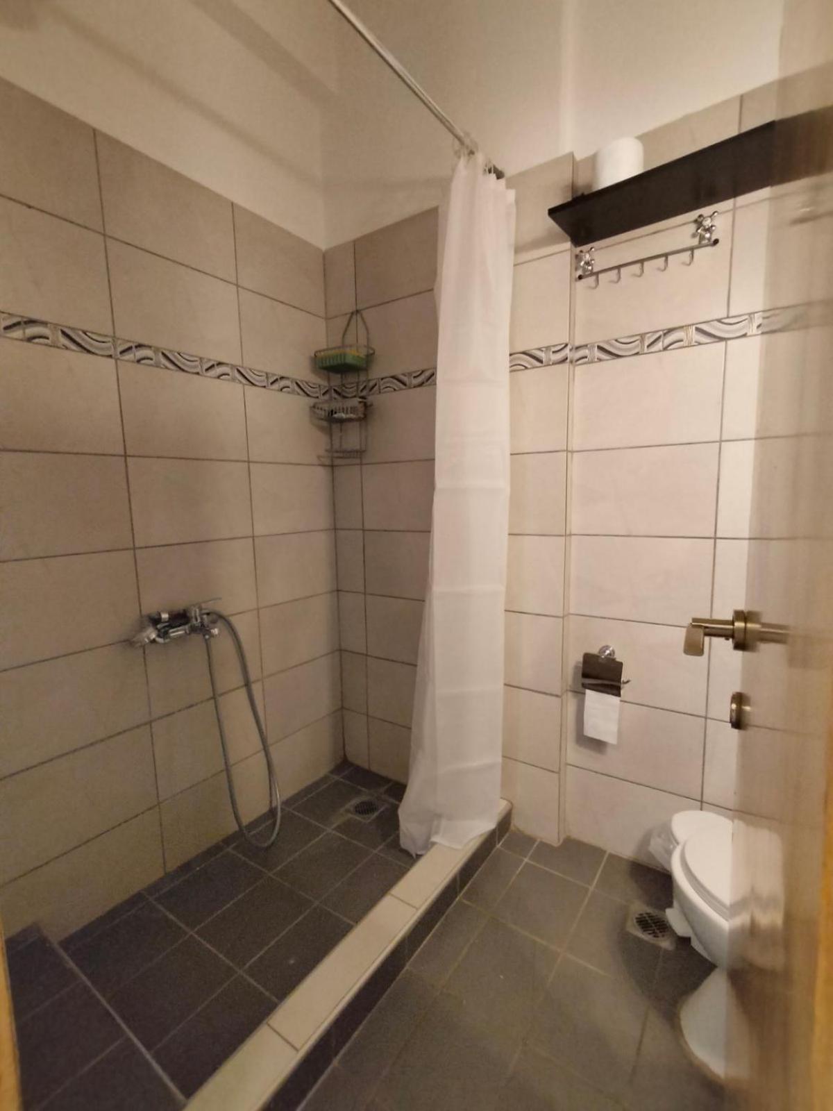 Elegant Central Apartment In Volos Eksteriør billede